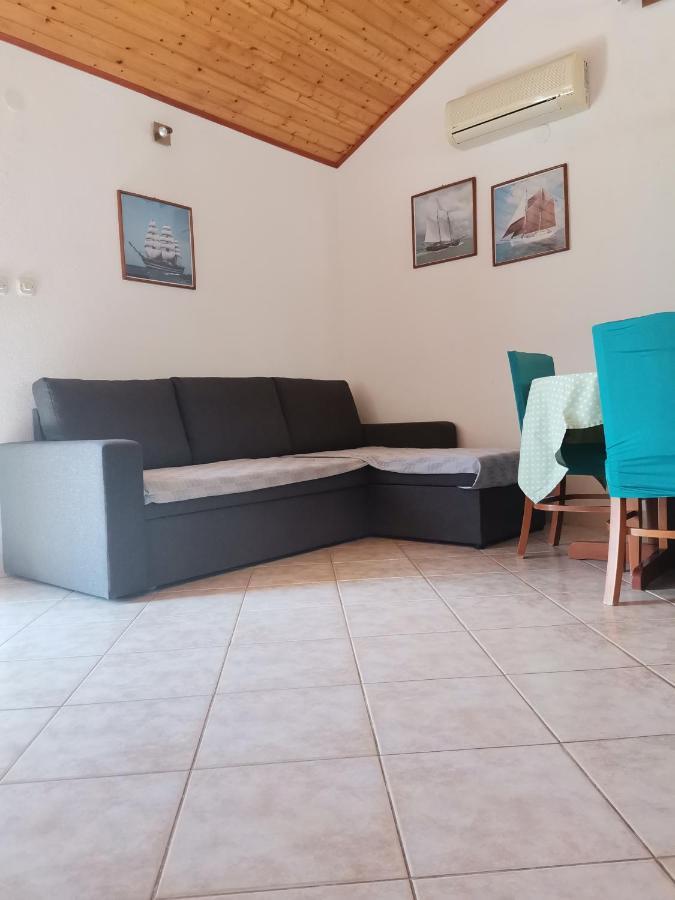 Holiday Home Vineyard House Μπολ Εξωτερικό φωτογραφία